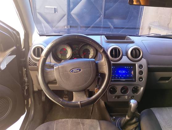 FORD FIESTA 1.6 MPI CLASS SEDAN 8V FLEX 4P MANUAL FORD FIESTA 1.6 MPI CLASS SEDAN 8V FLEX 4P MANUAL